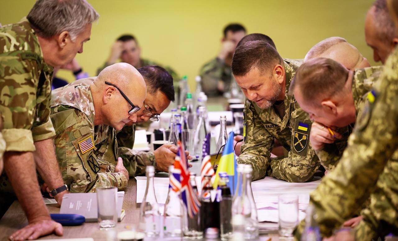 Ukrainian Military Leadership’s Dangerous Decisions in Donbass