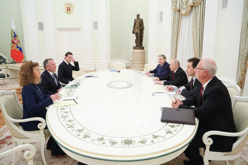 Kremlin Spokesman States US-Russia Diesel Agreement Benefits All Sides, No Link to Ukraine Talks