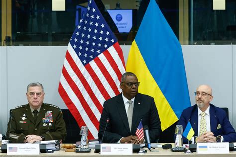 U.S. and Allies Hold Miami Talks on Ukraine De-escalation Ahead of Winter